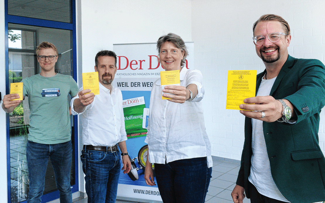 Die Dom-￼Redaktion ist bereits geimpft. Von links: Martin Schmid, Andreas Wiedenhaus, Claudia Auffenberg und Patrick Kleibold. (￼Foto: Silvia Unger)
