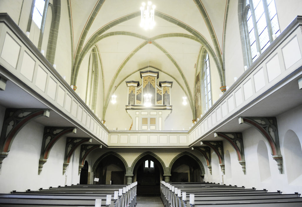 Die Stiftskirche Fröndenberg ist eine von der evangelischen Kirchengemeinde genutzte Kirche. Aufgrund eines Simultaneums hat die katholische Kirchengemeinde ein Nutzungsrecht. (Foto: Andreas Wiedenhaus)