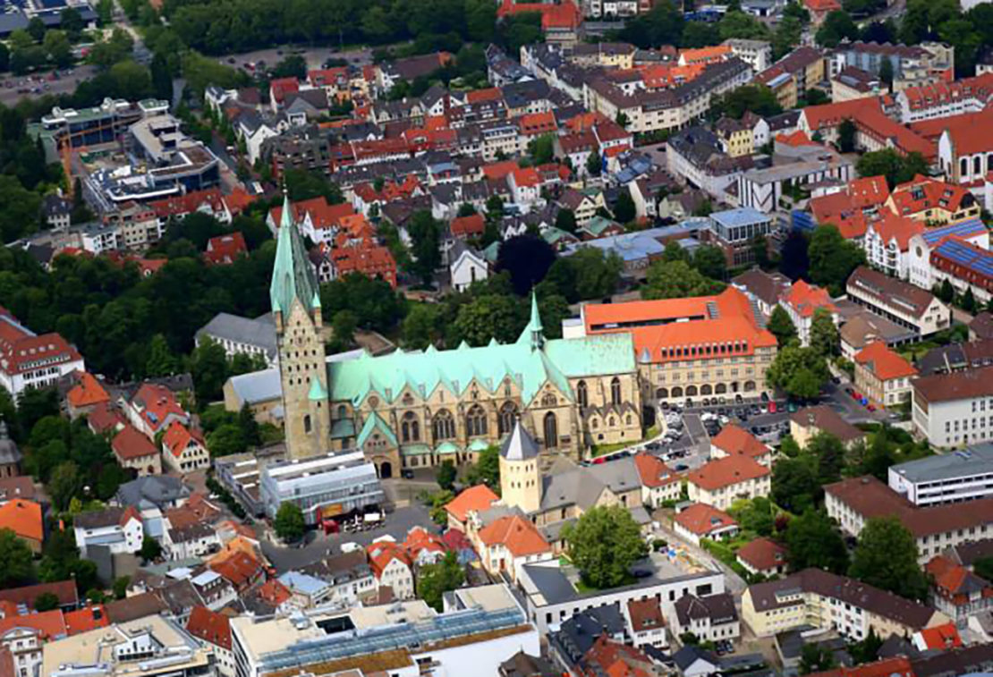 Luftaufnahme vom Paderborner Dom. (Foto: Patrick Kleibold)