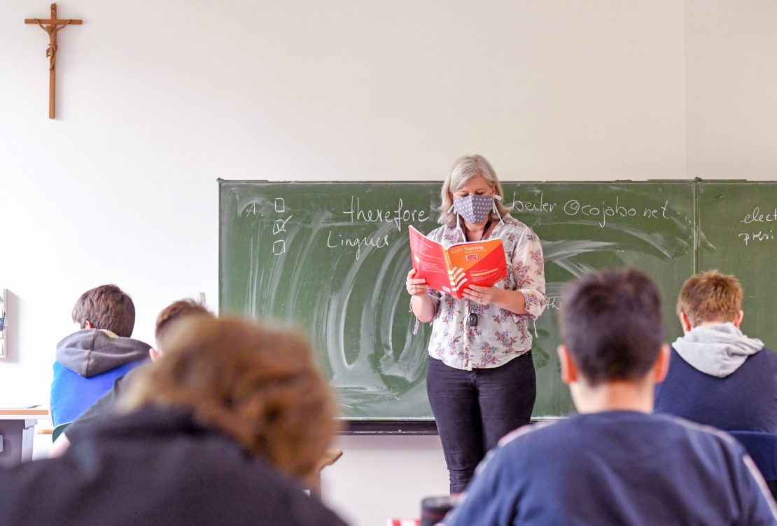 Religionsunterricht in einer katholischen Schule in Bonn. (Foto: KNA)