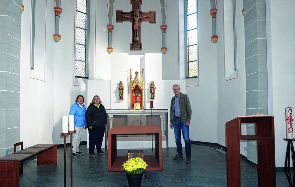 Altarweihe beendet lange Sanierung in Erwitte-Schmerlecke