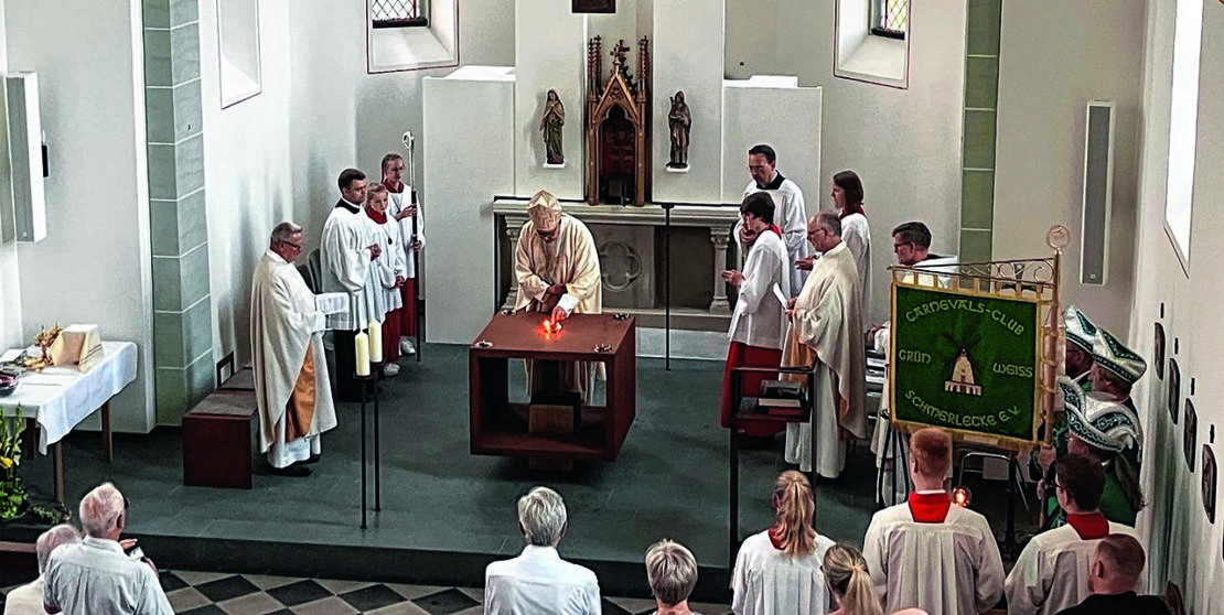 Altarweihe beendet lange Sanierung in Erwitte-Schmerlecke