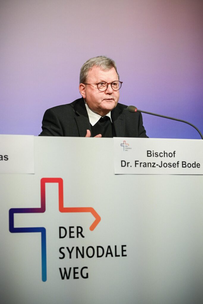 Franz-Josef Bode, Vizepräsident des Synodalen Weges, bei der Pressekonferenz zum Abschuss der Fünften Synodalversammlung am 11. März 2023 in Frankfurt.