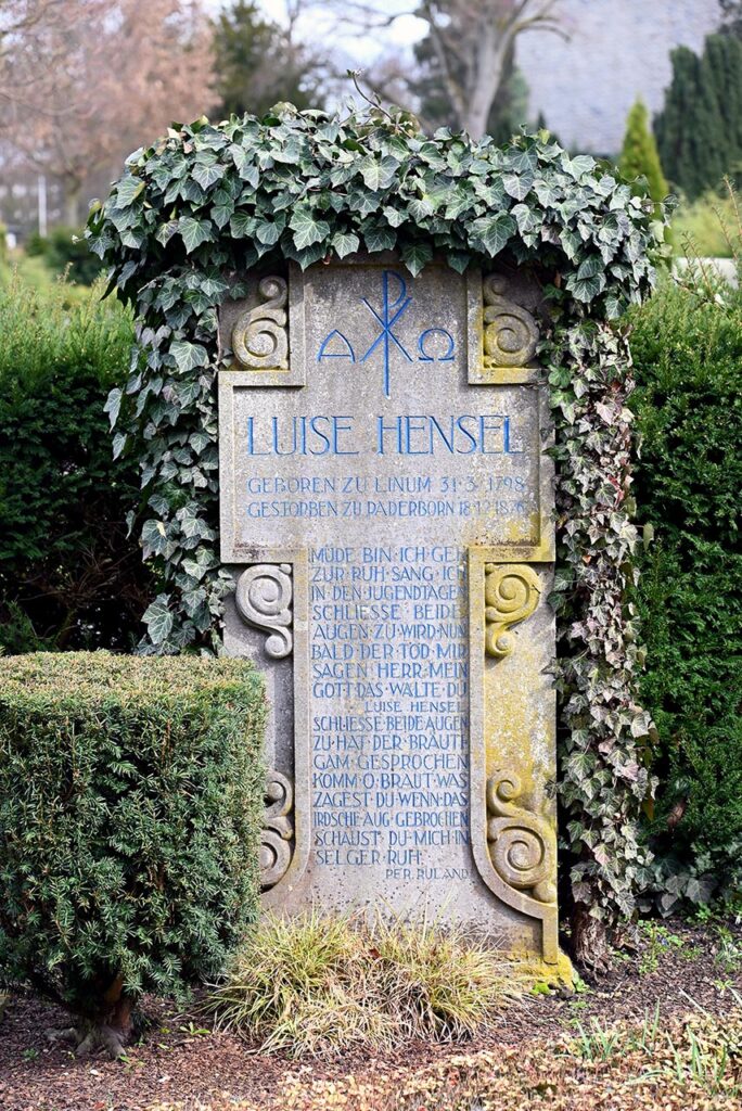 Das Grab der Schriftstellerin auf dem Paderborner Ostfriedhof.